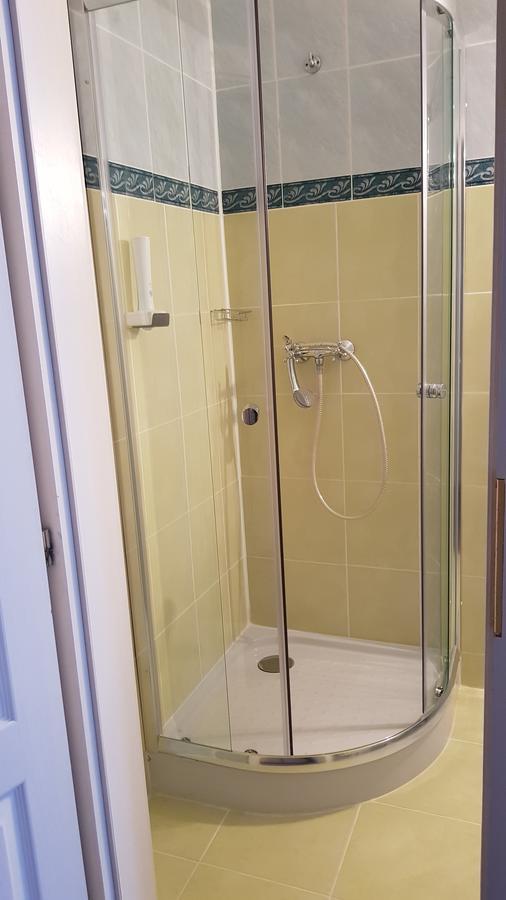 Hotel Central Кремница Екстериор снимка